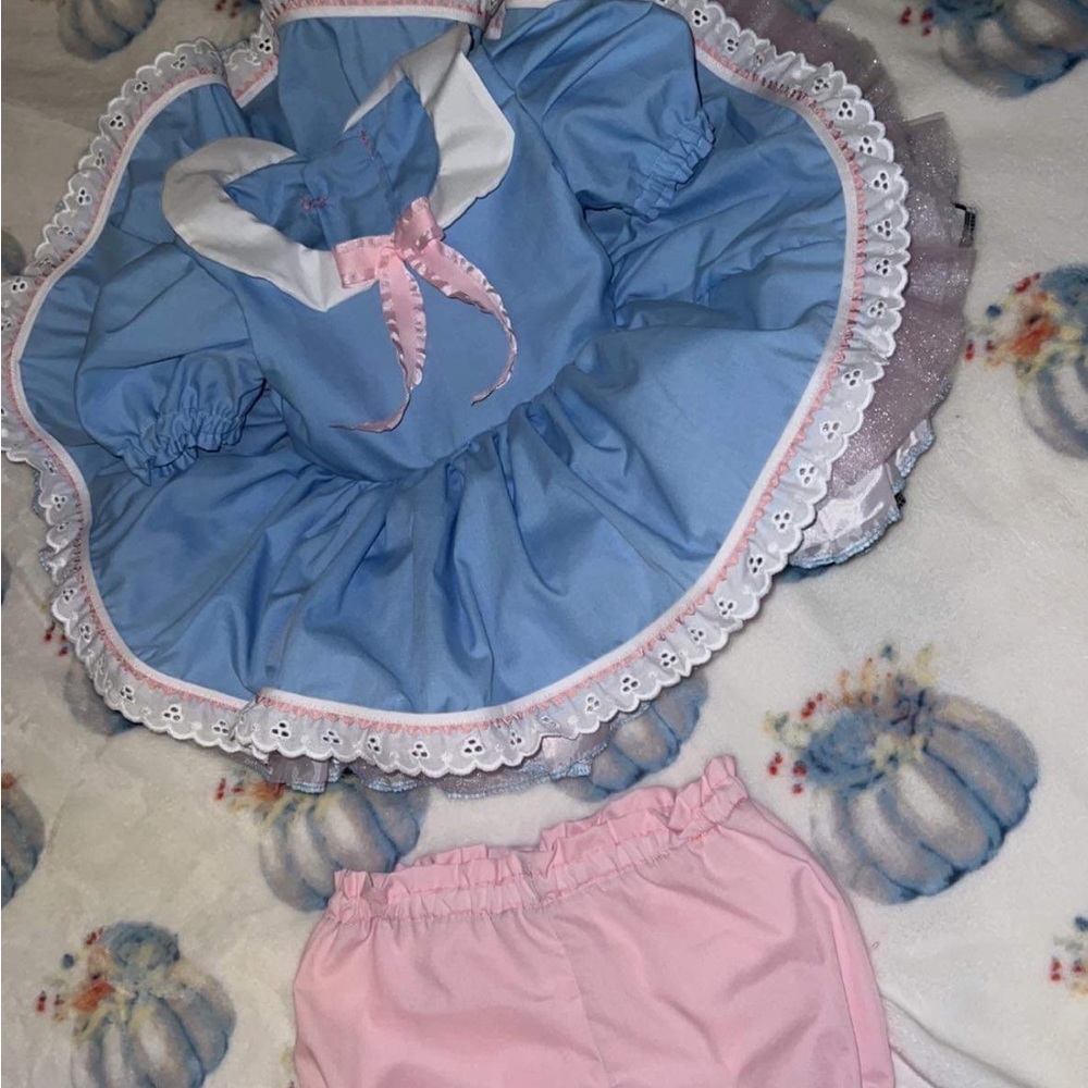 Alice in wonderland dress